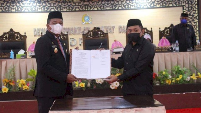 Bupati bersama Ketua DPRD Bulukumba.