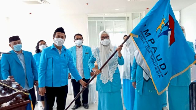 Sah , Majdah Rektor UIM Resmi Nakhodai Himpaudi Sulsel 2021-2025