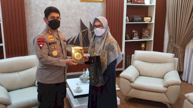 Majdah : UIM Apresiasi Irjen Pol Merdisyam Kapolda Dalam Penanganan Covid-19 Di Sulsel