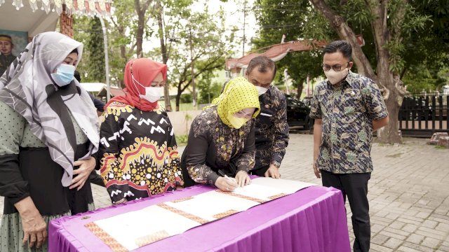 Bupati Bantaeng, Ilham Syah Azikin memiliki cara sendiri dalam mendorong majunya dunia pendidikan di Kabupaten Bantaeng. 