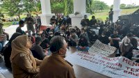 Kantornya Dikepung Ratusan Pendemo, Begini Tanggapan Wakil Bupati Sinjai