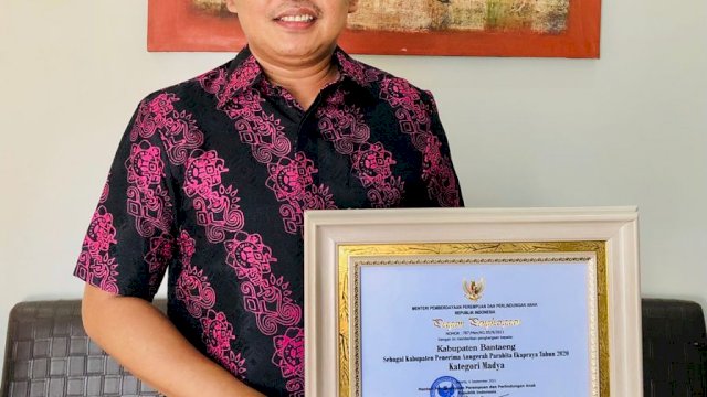 Pemerintah Kabupaten Bantaeng kembali meraih penghargaan di bawah kepemimpinan DR Ilham Azikin-Sahabuddin sebagai Bupati dan Wakil Bupati Bantaeng. Penghargaan kali ini adalah penghargaaan Anugerah Parahita Ekapraya (APE) 2020 oleh Kementerian Pemberdayaan Perempuan dan Perlindungan Anak (PPA) Republik Indonesia.