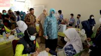 Hadapi Sekolah Tatap Muka, TP PKK Makassar Tinjau Program Vaksinasi