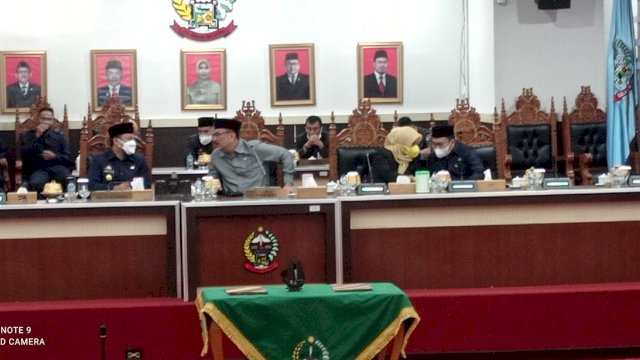 Banggar Coret Anggaran Pembangunan Kolam Renang dan Pembelian Mobil Golf