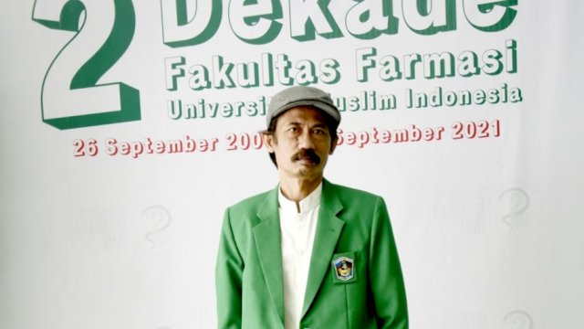 Dekan Fakultas Farmasi UMI Makassar, Rachmat Kosman. (Alam)