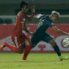 Meski Kehilangan Gelandang, Arema FC Mampu Menahan Serangan PSM Makassar dengan Akhir Skor 1-1