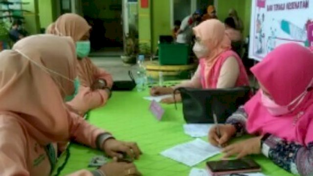 Nakes di Sinjai Mulai Disuntik Vaksin Moderna Dosis ke-3