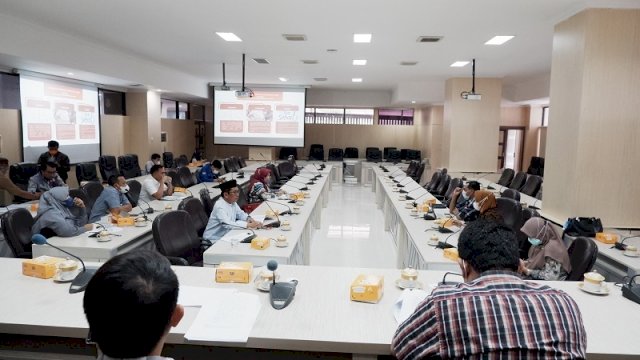 DPRD Makassar Minta Perda Perlindungan Guru Tidak Tumpag Tindih