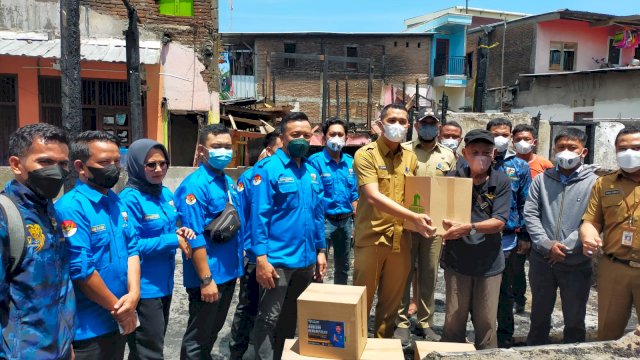 Aksi sosial Dispora bersama KNPI Makassar.