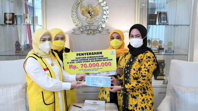 Bupati Lutra Terima Bantuan Bencana Dari IIFPG DPR RI
