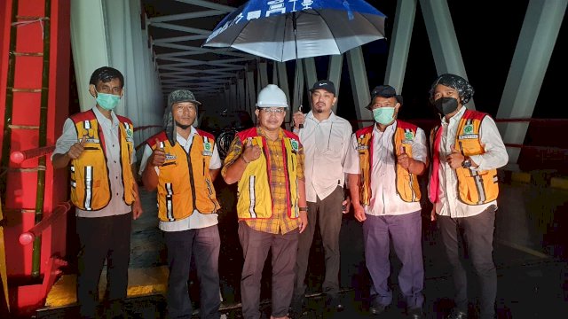 Sebelum Diresmikan, Anggota Komisi V DPR RI Muhammad Fauzi Tinjau Jembatan Palopo – Toraja