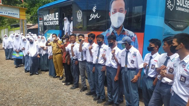 Kebut Vaksinasi, Mobile Vaccinator Sasar 1.150 Pelajar di Maros
