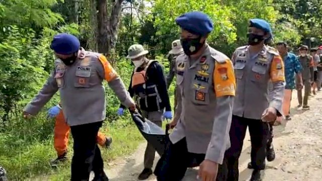 4 Hari Hilang, Nenek Suhera Ditemukan Mengapung di Tepi Sungai Oleh Tim SAR Gabungan