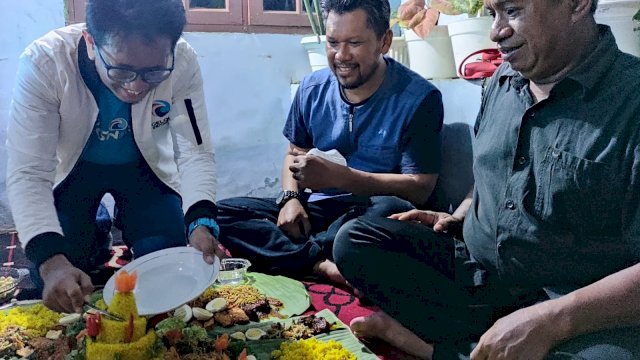 HUT Ke-2, Gelora Makassar Makan Bareng Warga
