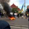 Mahasiswa Meluap di Depan Gedung DPRD Sulsel, Teriak “lillahi wa inna ilaihi raji’un”