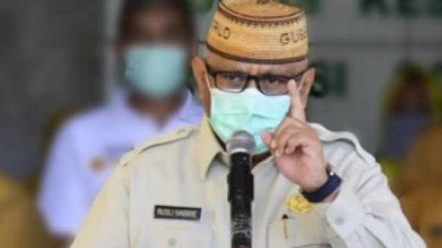 Gubernur Gorontalo, Rusli Habibie.