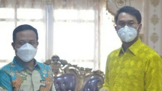 Foto bersama Plt Gubernur Sulsel bersama Bupati Sinjai. 