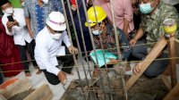 Walkot Makassar Letakkan Batu Pertama Renovasi Pembangunan Masjid Makkah Al-Mukarramah