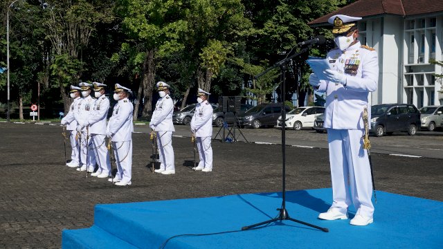 Danlantamal VI Pimpin Upacara Bendera Peringatan Hari Pahlawan 10 November 2021