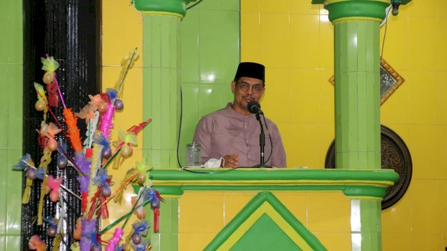 Edy Manaf Hadiri Maulid di Masjid Hayya Alal Falah
