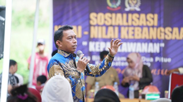 Hadiri Panen Raya, Syahar Salurkan Bantuan Hand Traktor ke Petani