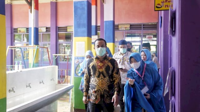 Hadiri Gebyar PAUD Insan Masagena, Plt Gubernur Sulsel Tampak Senang Main Games Bareng Anak-anak