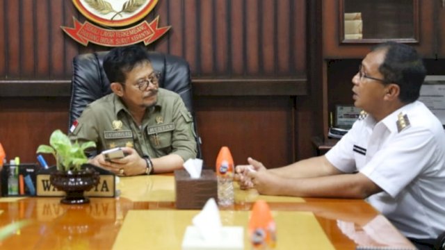 Menteri Pertanian RI Syahrul Yasin Limpo bersama Wali Kota Makassar Danny Pomanto. [Alam/trotoar]