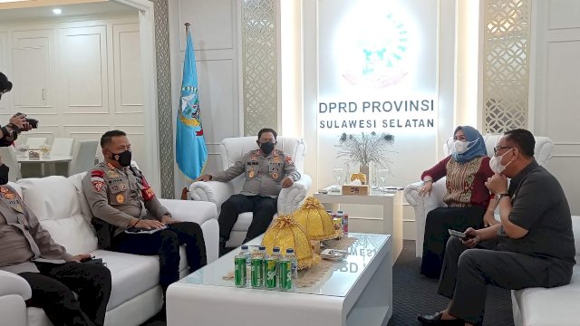 Kapolda Sulsel Bentuk Tim Kejar Pelaku “Pembantaian” Dan Penyerangan Asrama Mahasiswa