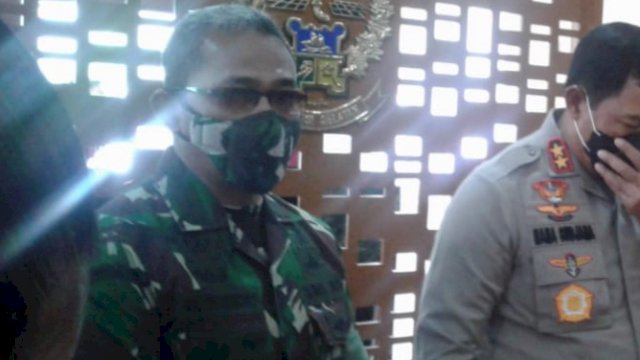 Kasdam XIV /Hasanuddin, Brigjen TNI Amping Bujasar Tangdilintin, (Alam/trotoar).