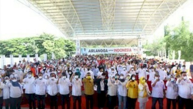 Deklarasi dan pengukuhan Relawan Airlangga yang berlangsung di Kabupaten Takalar, Sulawesi Selatan, Minggu (28/11). // Ist
