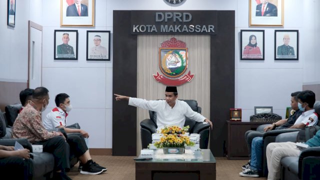 Ketua DPRD Kota Makassar Rudianto Lallo menerima kelompok aktivis dari Lembaga Anti Korupsi Nasional (LAKIN) , jumat (22/10/2021) .