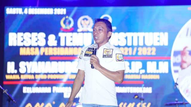 Wakil Ketua DPRD Sulsel Syaharuddin Alrif Menyapa Warga dalam Kegiatan Reses 