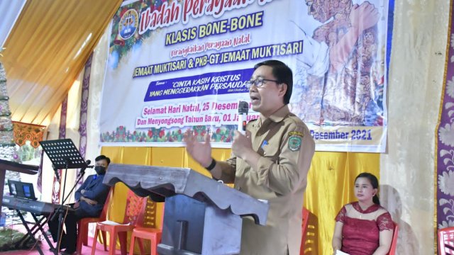 Hadiri Perayaan Natal Klasis Bonebone, Ini Pesan Penting Wabup Suaib Mansur