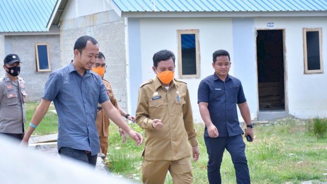 Tinjau Huntap di Desa Sepakat, Sekda Armiadi: Insya Allah, Desember Huntap Diserahkan