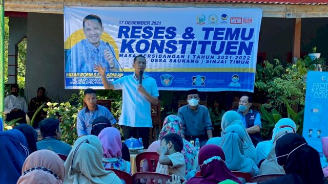 Anggota DPRD Sulsel dari Fraksi NasDem, Mizar Roem, saat melakukan Reses dan Temu Konstituen di Kabupaten Sinjai, Sulsel, Rabu (22/12) [ist]