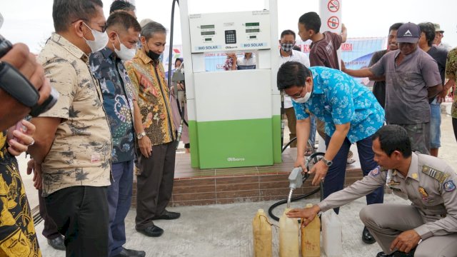 Wabup Edy Manaf Resmikan SPBUN KSU Kencana Bahari