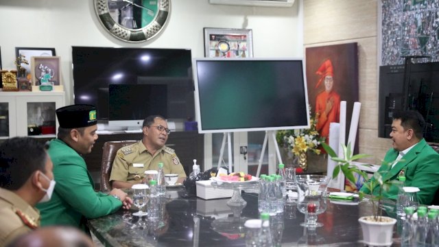 Pertemuan Ketua DPC PPP Makassar dengan Wali Kota Makassar Danny Pomanto. 