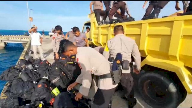 Misi Kemanusiaan Di Selayar Selesai, 1 SSK Brimob Bone Kembali Ke Mako