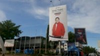 Erick Thohir Akan Capres 2024? Balihonya Berdiri di Depan Kantor Pelindo IV