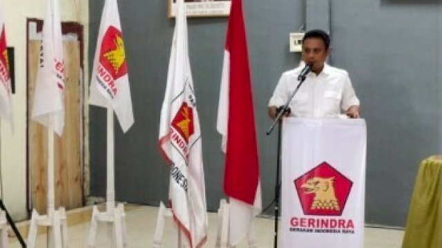 Ketua DPD Partai Gerindra Daerah Sulawesi Selatan, Andi Iwan Darmawan Aras atau yang akrab disapa AIA. Saat itu dia melakukan orasi politik di hadapan kader Gerindra di Kabupaten Sinjai. Sabtu (25/12) [Foto: Istiemewa]