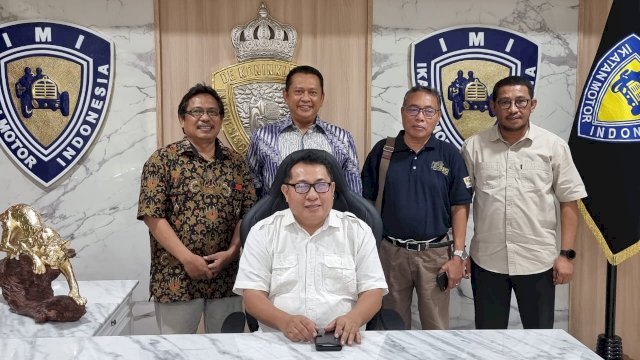 Ketua Umum Serikat Media Siber Indonesia (SMSI) Pusat Firdaus menemui Ketua Majelis Permusyawaratan Rakyat (MPR) RI Bambang Soesatyo, di bilangan Senayan, Jakarta Pusat, Rabu, 12 Januari 2022.&nbsp;