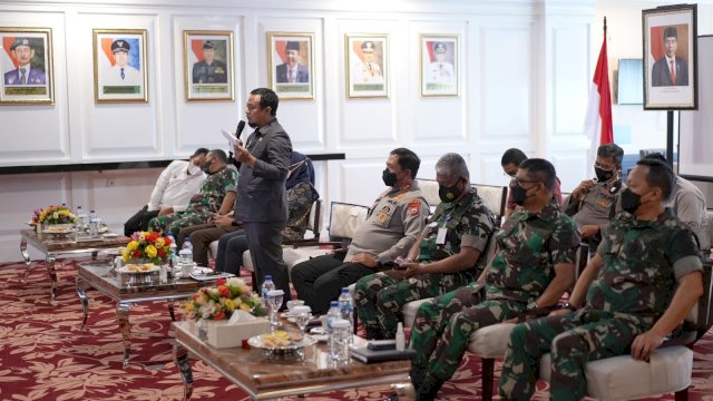 Plt Gubernur Sulsel Bersama Forkopimda Komitmen Akselerasi Percepatan Vaksinasi