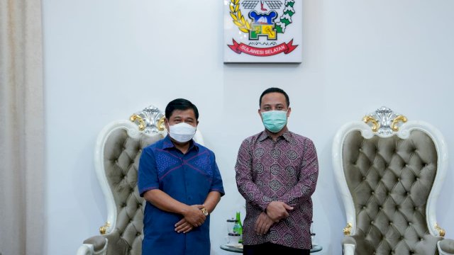 Plt Sekjen Kemendagri dengan Plt Gubernur Sulsel. (*)