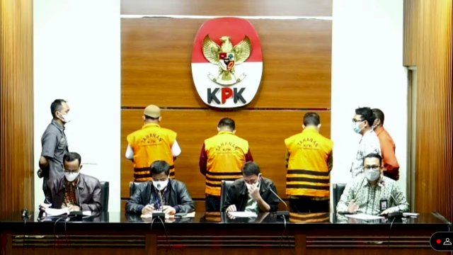 Siaran langsung OTT KPK di PN Surabaya digelar di Gedung Merah Putih Jakarta, Jumat 21 Januari 2022 dinihari.