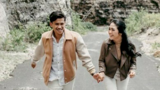 Andi Muhammad Nur Al Bisry Nurdin Halid bersama Andi Nur Annisa Meilany.