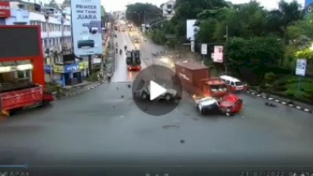 Detik-detik Kecelakaan Maut di Balikpapan
