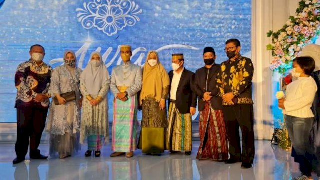 Lamaran putri Danny Pomanto.