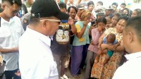 Menolak Meninggalkan Rumahnya, Bupati Bulukumba Temui Warga yang Masih Bertahan di Kawasan Pantai Merpati