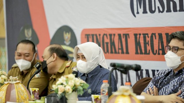 Indira Jusuf Ismail (IJI).