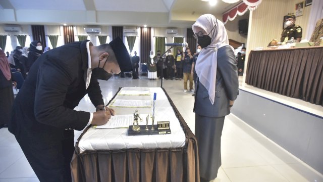 Dirut PDAM bersama 144 Pejabat Adminstrator dan Pengawas Resmi Dilantik